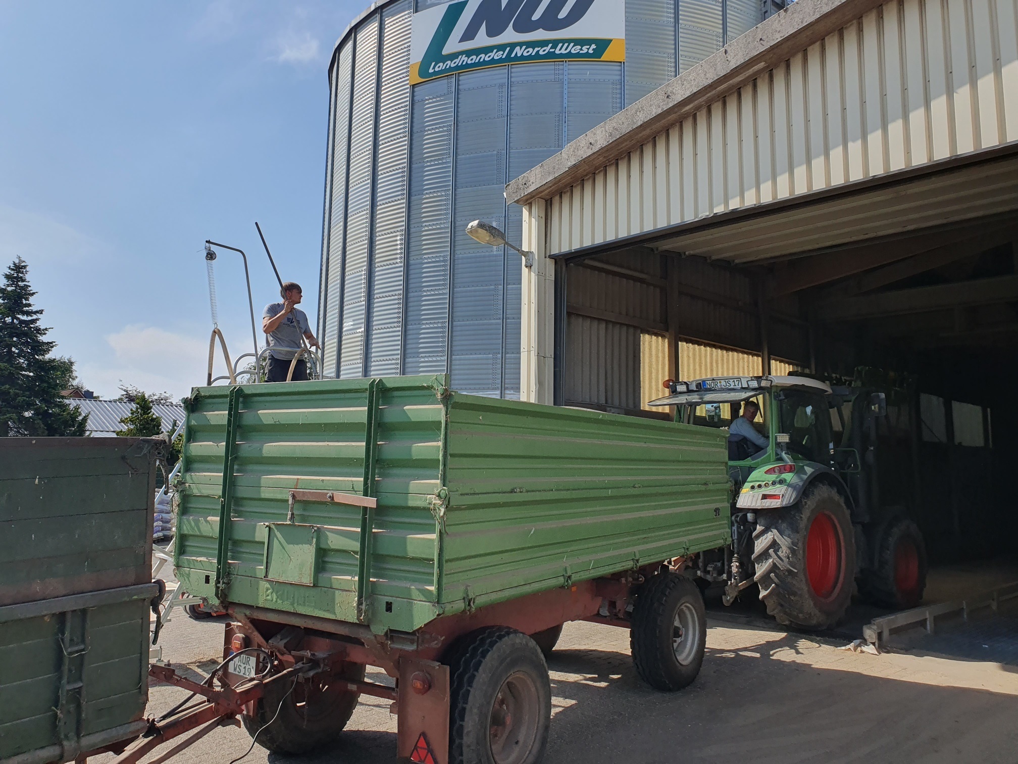 newsimages/151-Ernte 2025 Annahme Hage.jpg